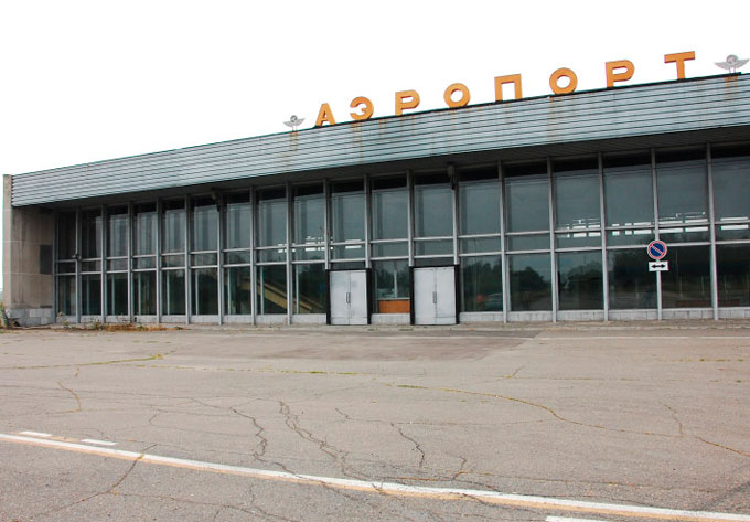 Аэропорт Бийск. Здание аэровокзала. фото 2011 года